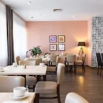 Garner Porz - Airport By Ihg 3* Colonia