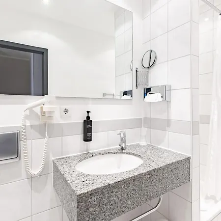 Garner Porz - Airport By Ihg 쾰른