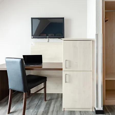 Garner Porz - Airport By Ihg Hotel