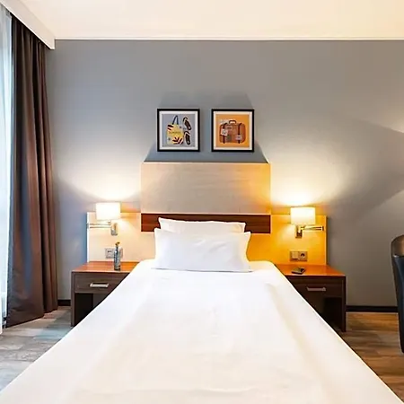 Garner Porz - Airport By Ihg Szálloda 3*