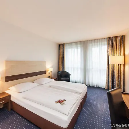 Hotell Mariella 3*