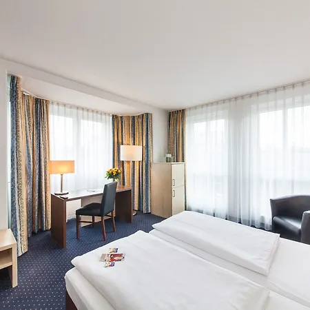 Hotell Mariella 3*
