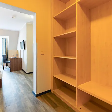 Garner Porz - Airport By Ihg فندق كولونيا