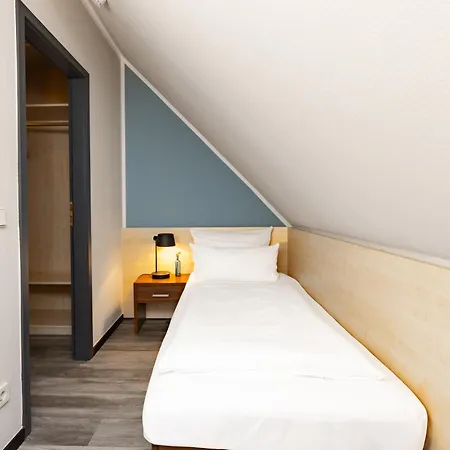 Garner Porz - Airport By Ihg