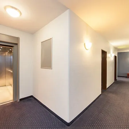 Garner Porz - Airport By Ihg