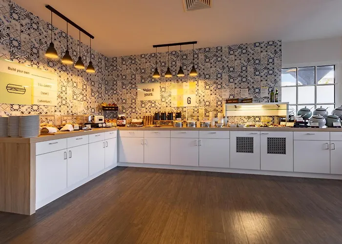 Отель Garner Porz - Airport By Ihg Кёльн