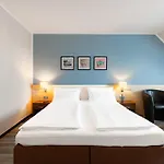 Hotel Garner Porz - Airport By Ihg 3*