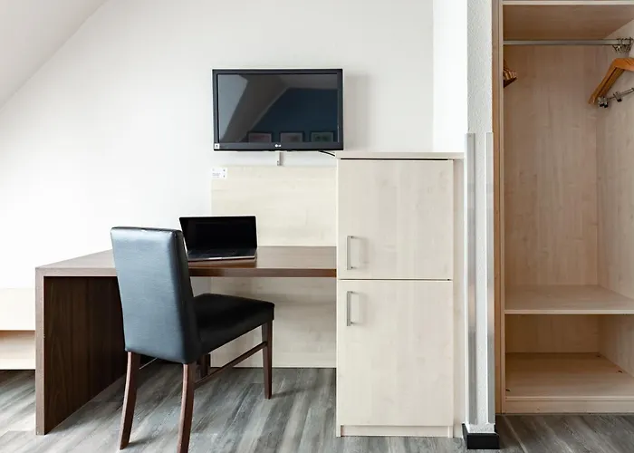 Garner Porz - Airport By Ihg Hotel